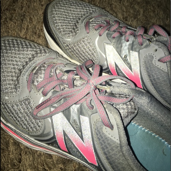 Running shoes - Picture 1 of 3